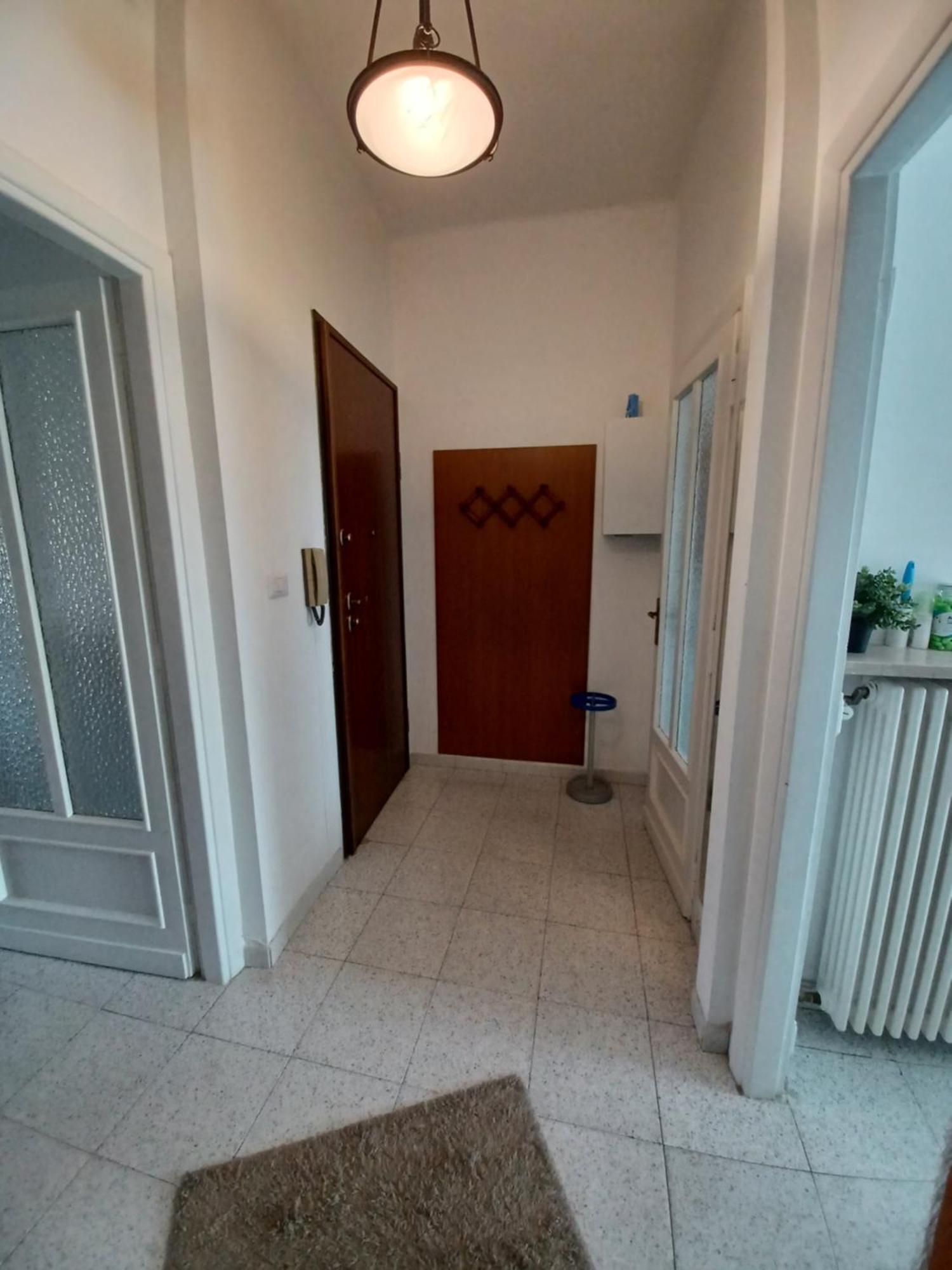 Intero Appartamento Luminoso E Accogliente ! Turin Luaran gambar
